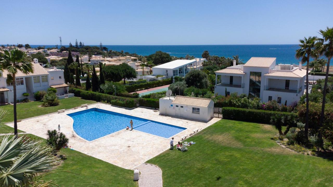 Beach Villa With Ocean View And Rooftop Cinema ギーア エクステリア 写真