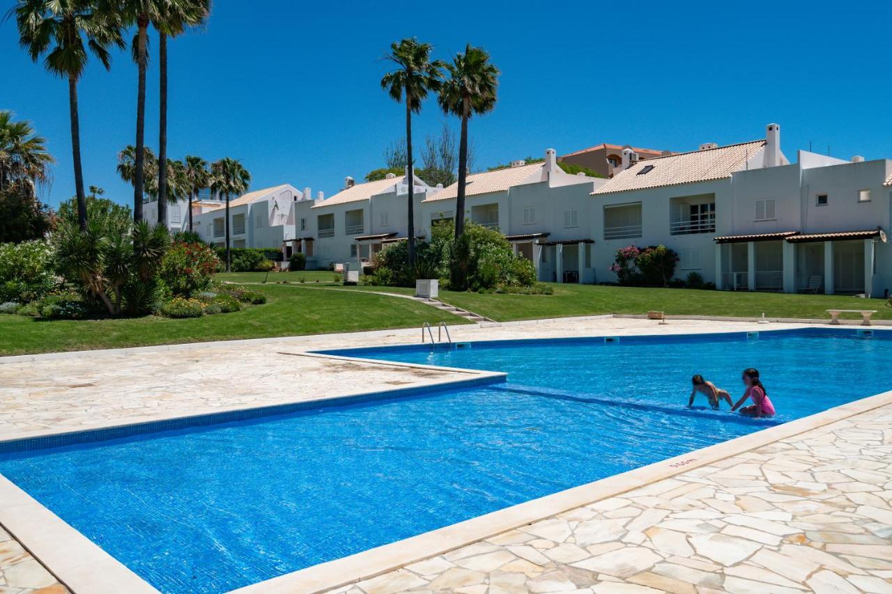 Beach Villa With Ocean View And Rooftop Cinema ギーア エクステリア 写真