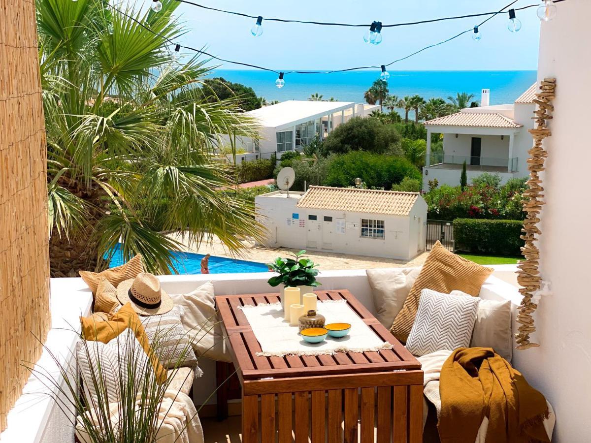 Beach Villa With Ocean View And Rooftop Cinema ギーア エクステリア 写真