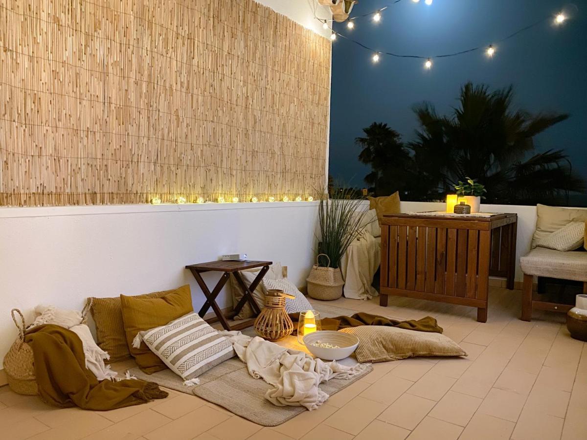 Beach Villa With Ocean View And Rooftop Cinema ギーア エクステリア 写真